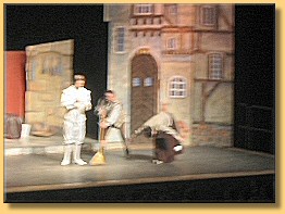 Der Prinz sucht seine schöne Prinzessin - Musical - Drei Haselnüsse für Aschenbrödel
