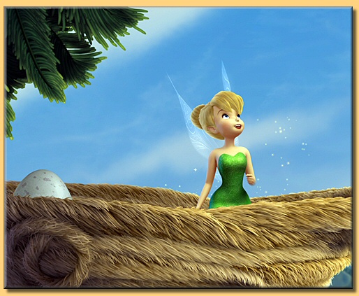 Tinkerbell schaut zum Himmel